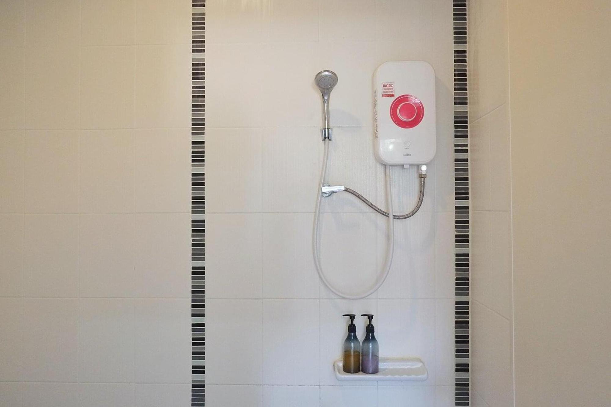 Tf Apartment Chiang Mai Bagian luar foto
