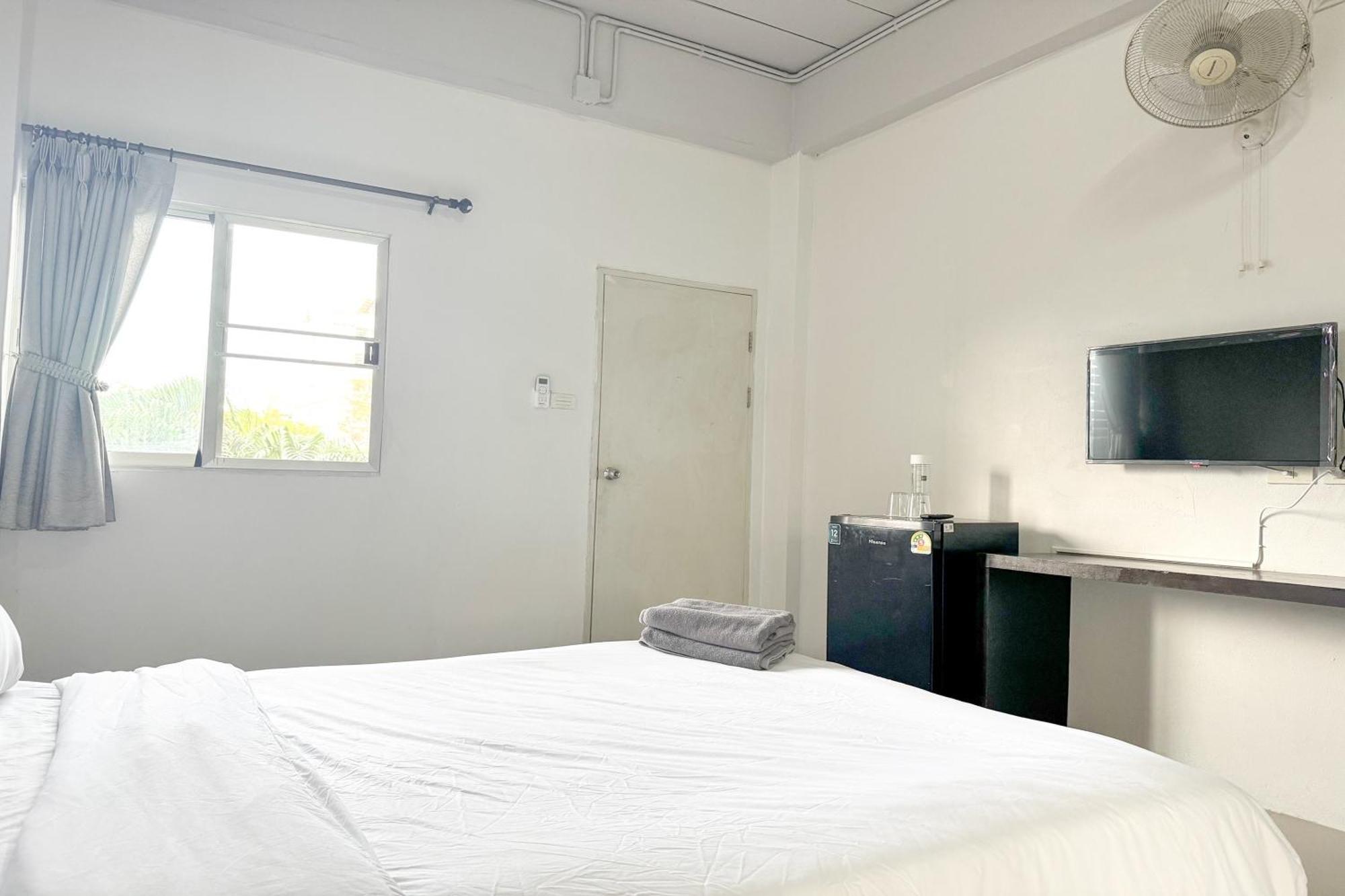 Tf Apartment Chiang Mai Bagian luar foto