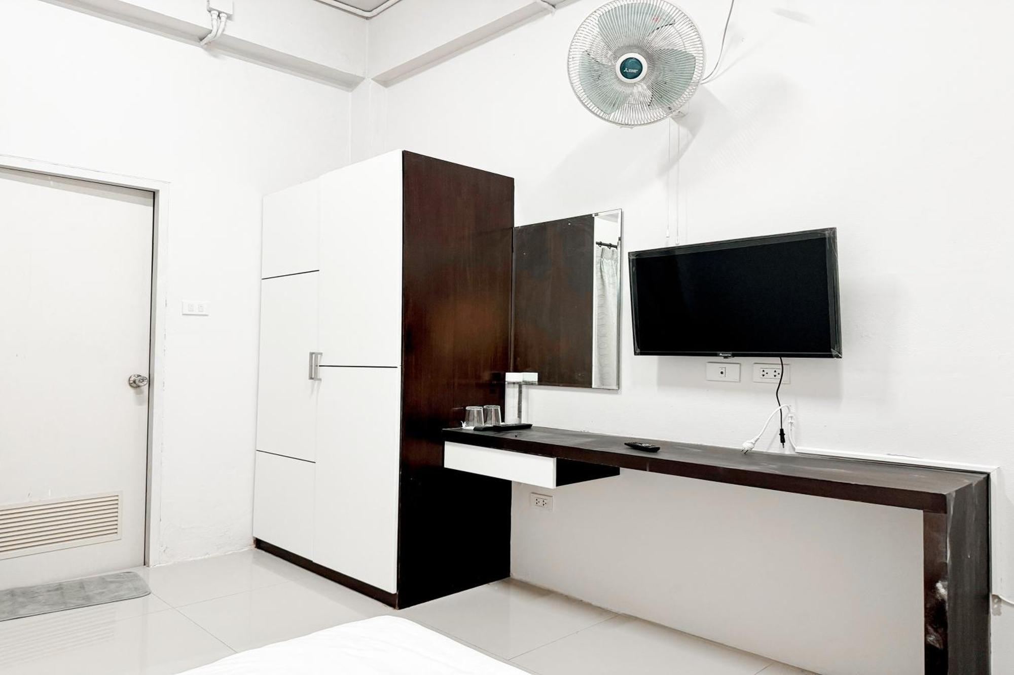 Tf Apartment Chiang Mai Bagian luar foto